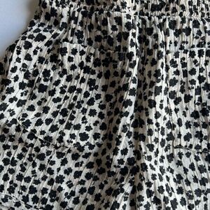 Zara Girl Lightweight Floral Short Size 8